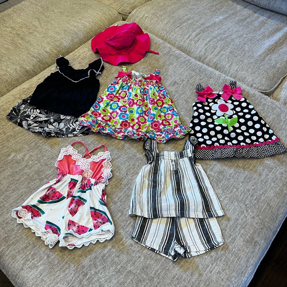 Baby girl 24M summer lot dresses sun hat shorts tops